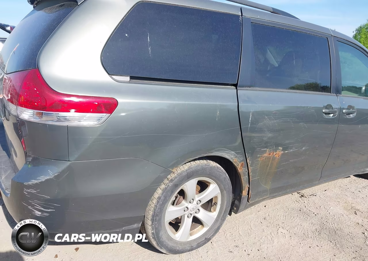 2011 Toyota Sienna Le V6 VIN:5TDKK3DC6BS101763 - 6