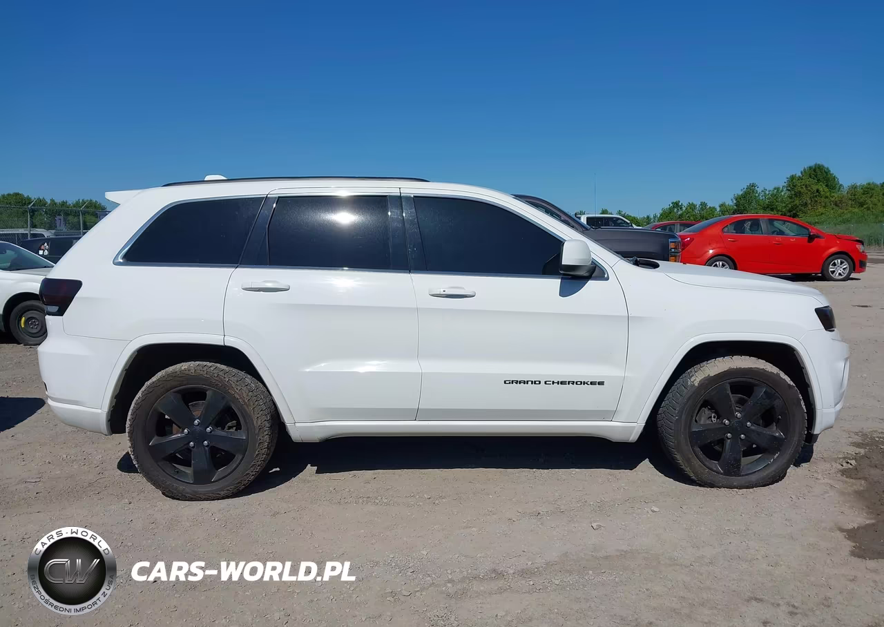 2015 Jeep Grand Cherokee Altitude VIN:1C4RJFAG7FC909749 - 13