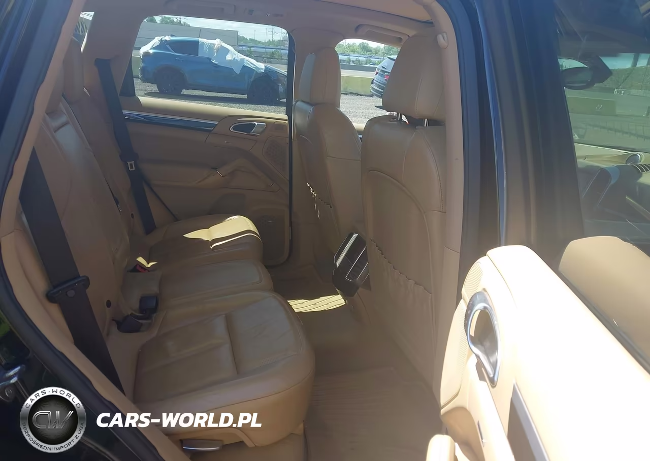2012 Porsche Cayenne S VIN:WP1AB2A22CLA44934 - 8