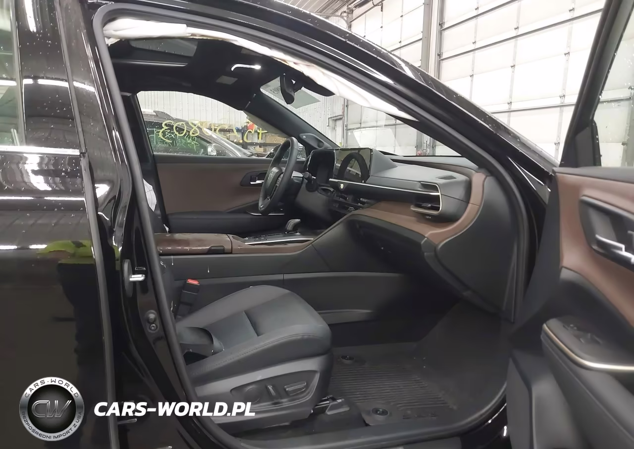 2023 Toyota Crown Limited VIN:JTDAAAAFXP3016709 - 5