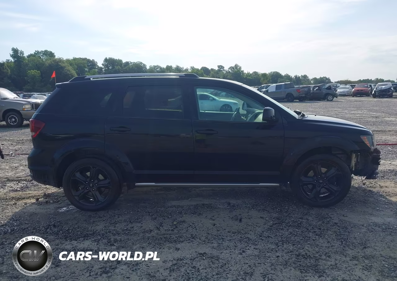 2019 Dodge Journey Crossroad VIN:3C4PDCGG0KT716698 - 14