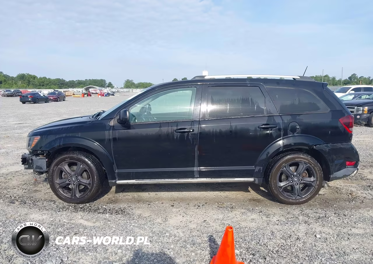 2019 Dodge Journey Crossroad VIN:3C4PDCGG0KT716698 - 15