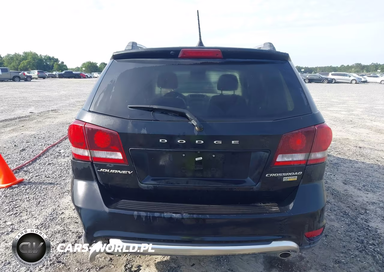 2019 Dodge Journey Crossroad VIN:3C4PDCGG0KT716698 - 17