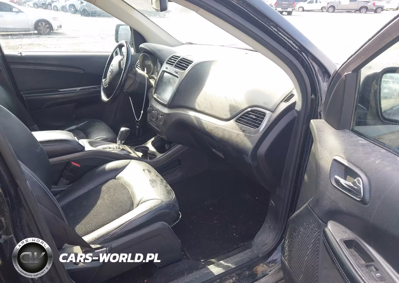 2019 Dodge Journey Crossroad VIN:3C4PDCGG0KT716698 - 5