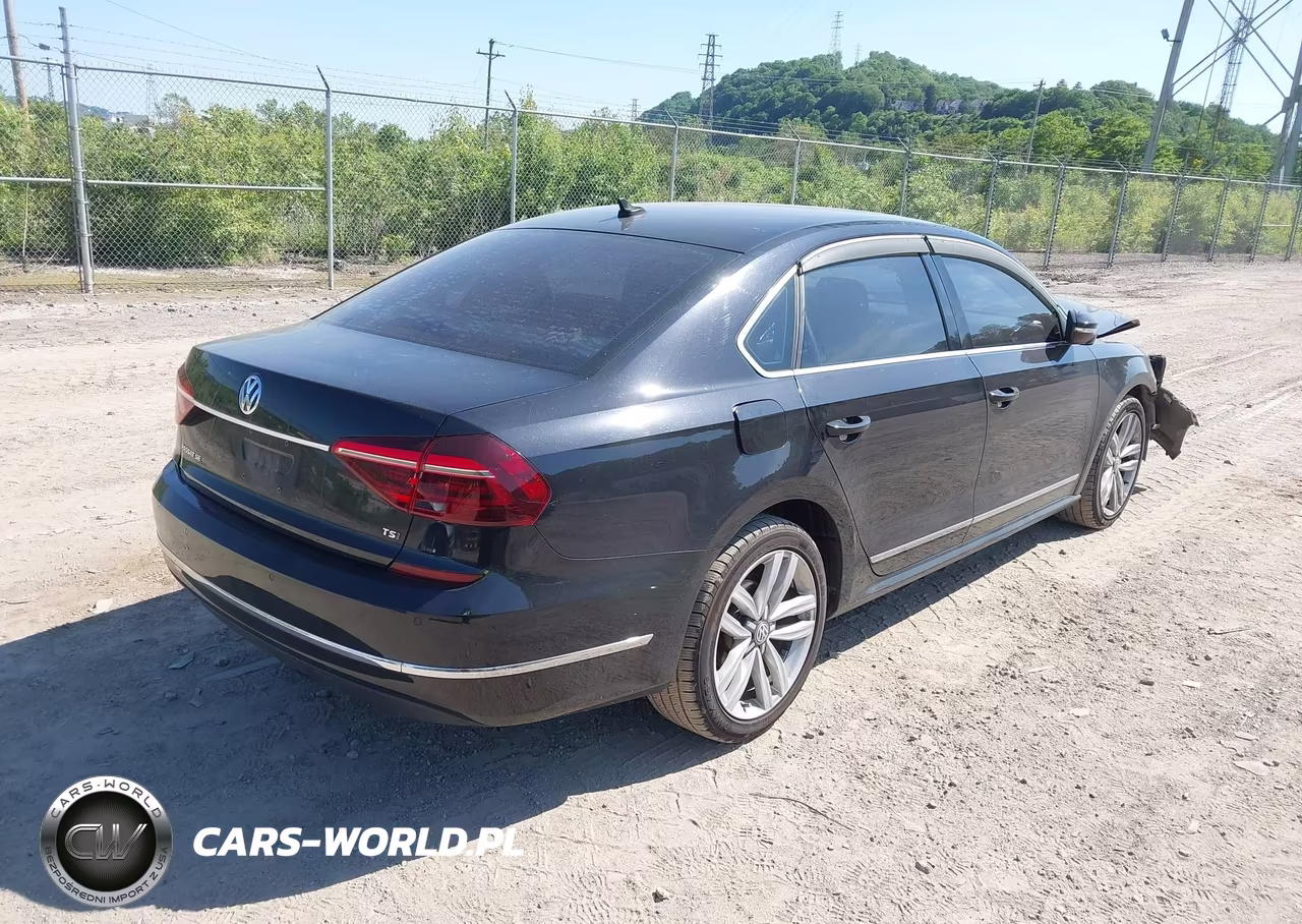 2017 Volkswagen Passat 1.8T Se VIN:1VWGT7A33HC018104 - 4