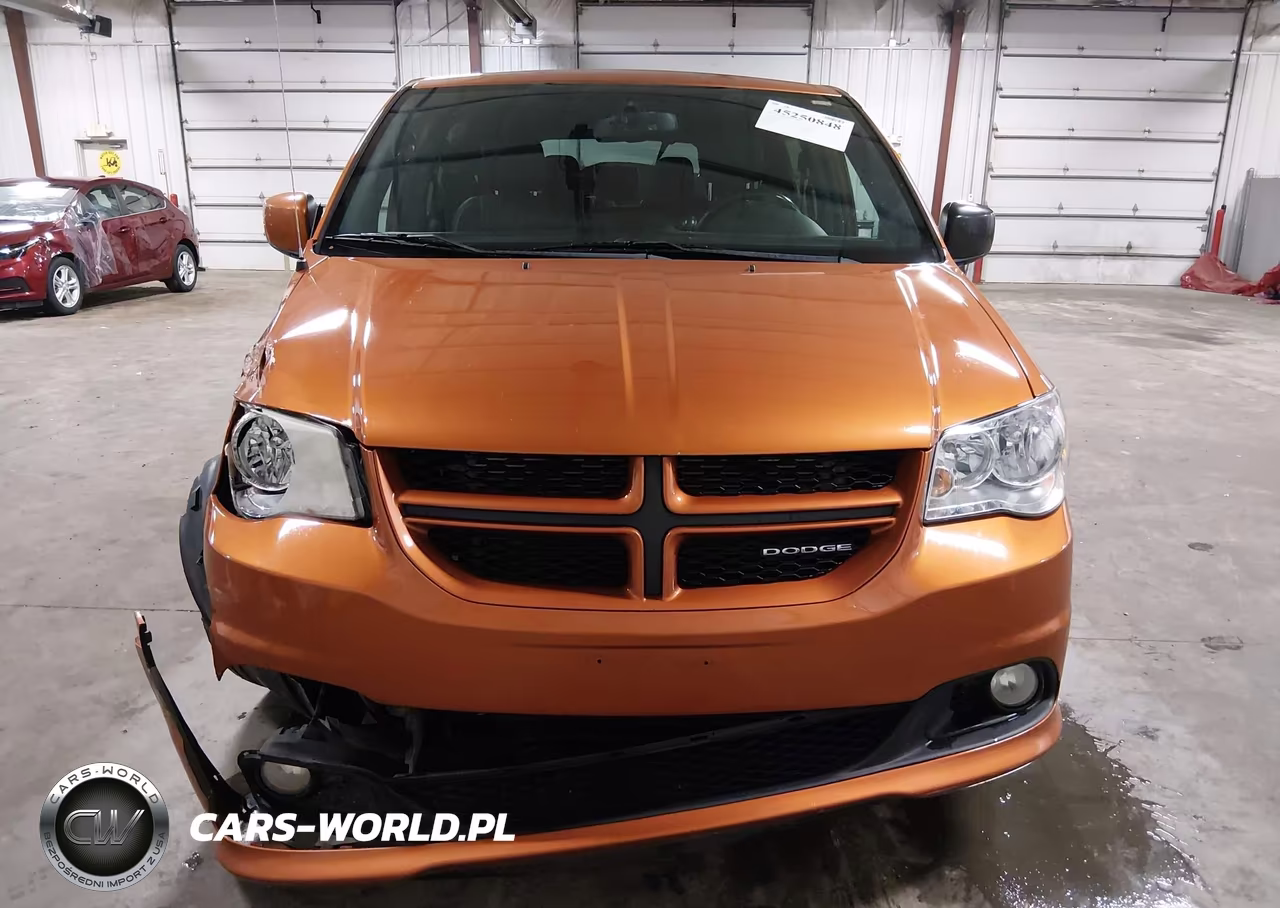 2011 Dodge Grand Caravan R-T VIN:2D4RN7DG2BR776733 - 19