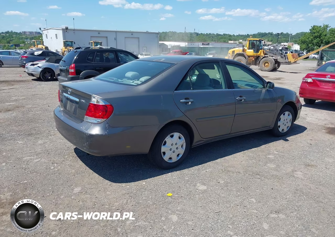 2005 Toyota Camry Std VIN:4T1BE32K85U631956 - 4