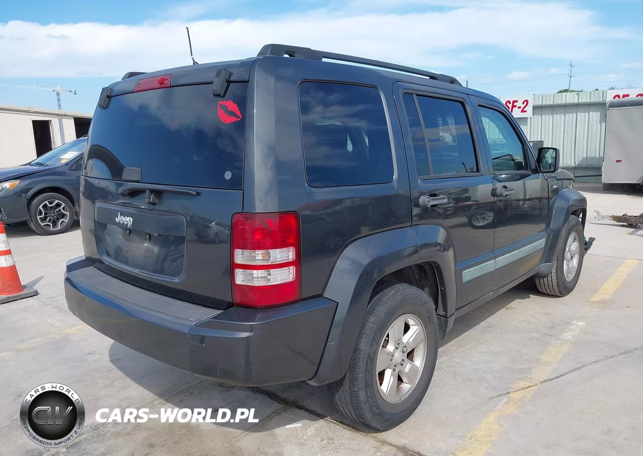 2010 Jeep Liberty Sport VIN:1J4PP2GK2AW154957 - 4