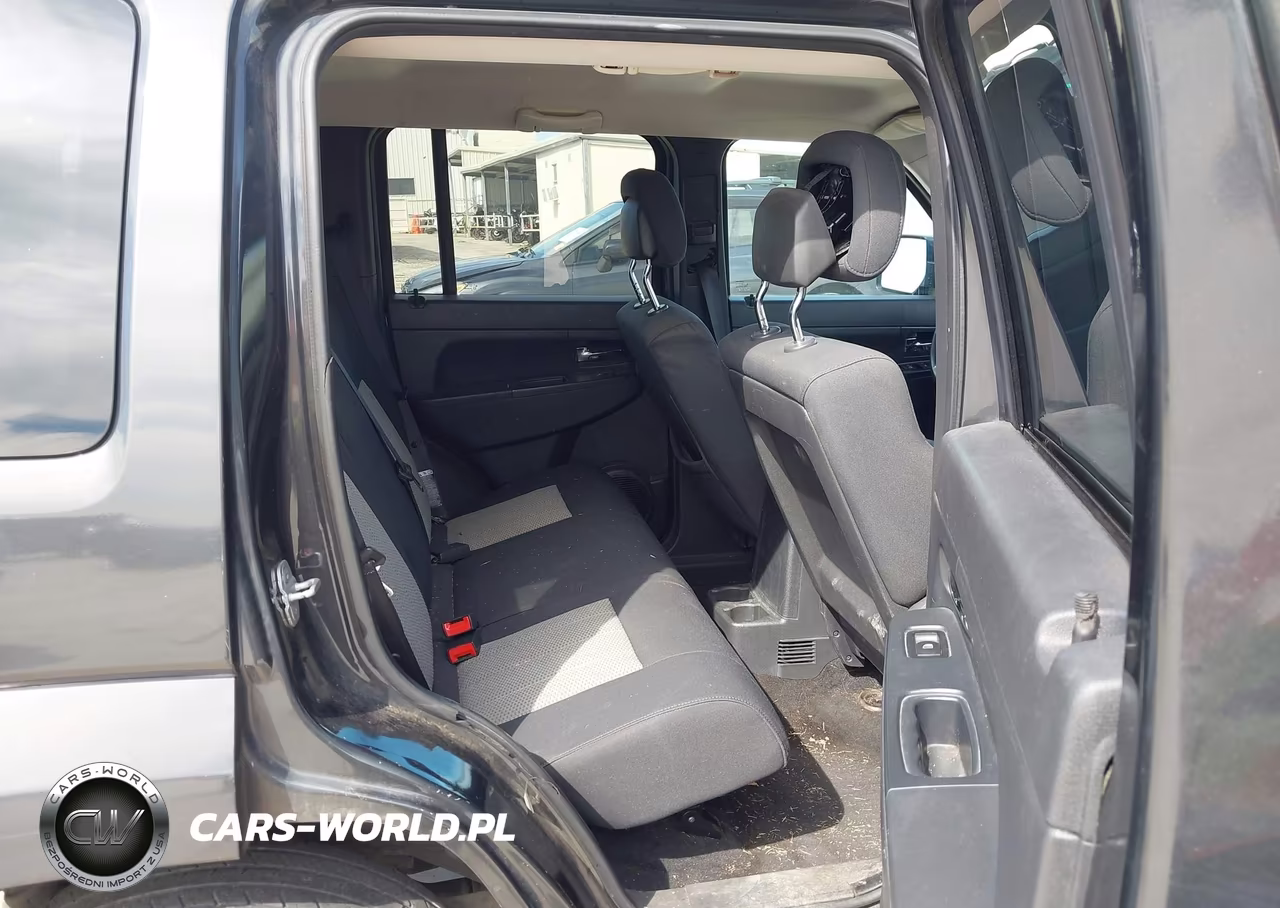 2010 Jeep Liberty Sport VIN:1J4PP2GK2AW154957 - 8