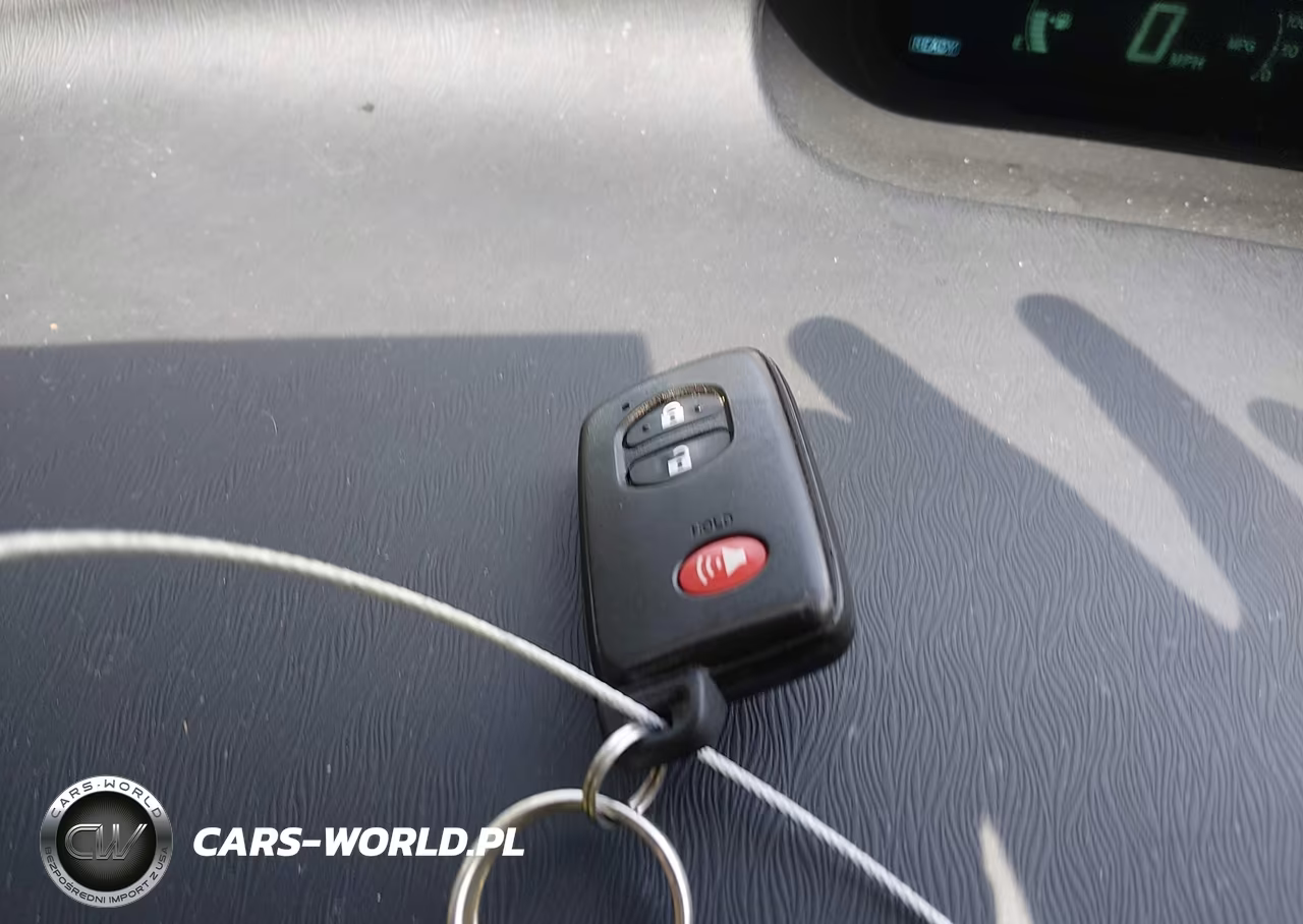 2012 Toyota Prius Two VIN:JTDKN3DU6C5488306 - 11