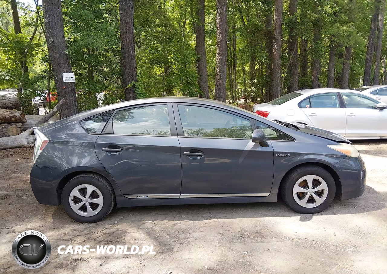 2012 Toyota Prius Two VIN:JTDKN3DU6C5488306 - 13