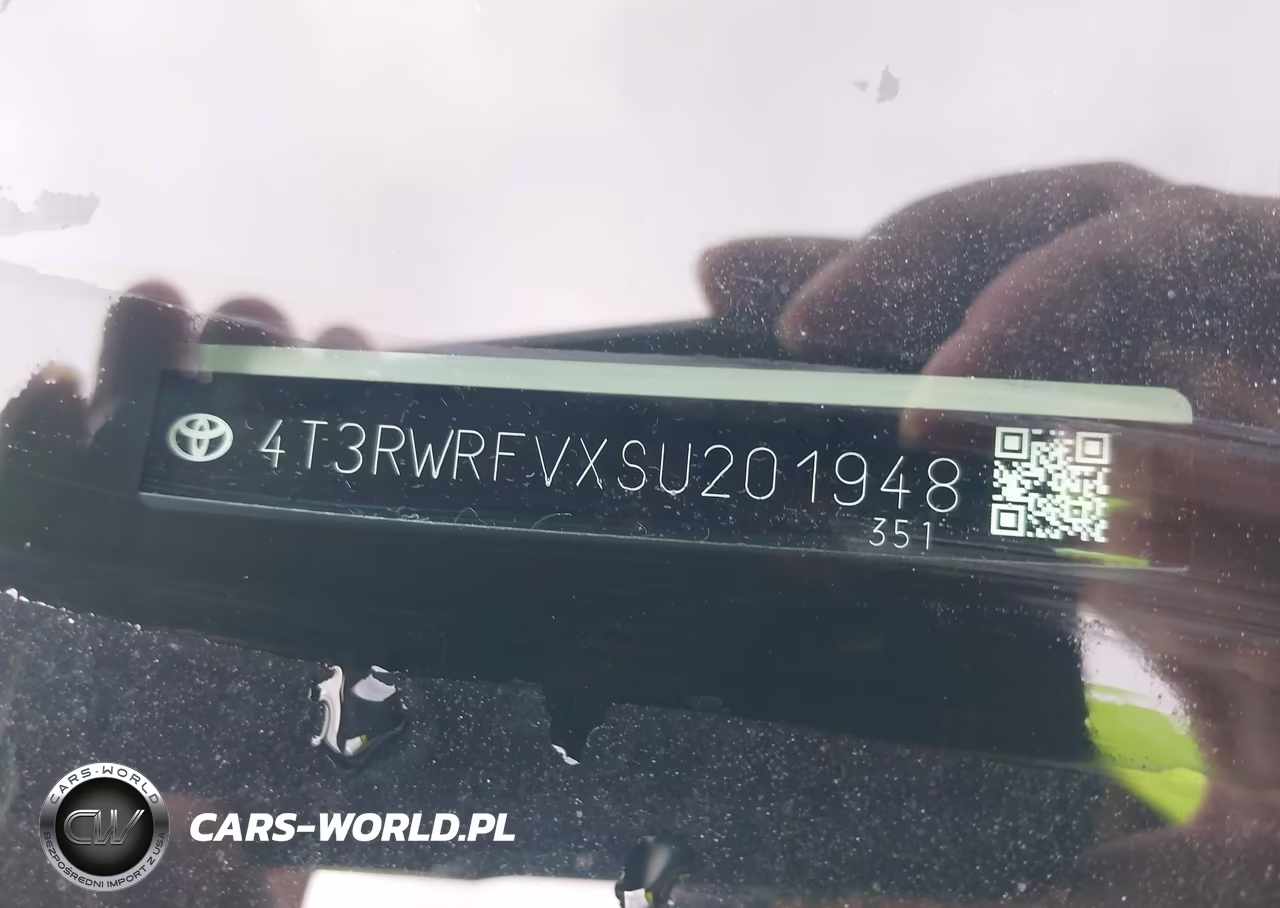 2025 Toyota Rav4 Hybrid Xle VIN:4T3RWRFVXSU201948 - 18