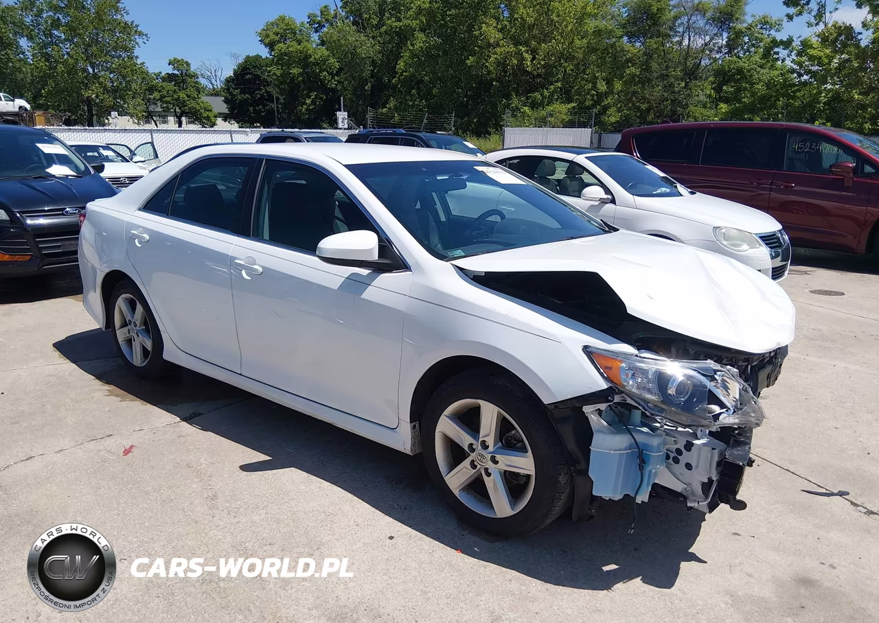 2014 Toyota Camry Se – zdjęcie 1 z 16