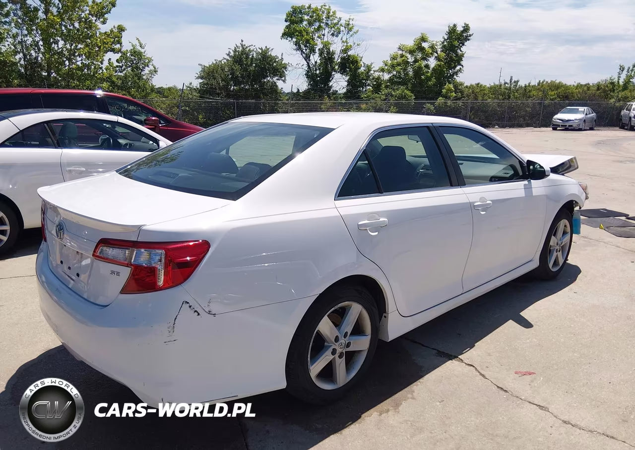2014 Toyota Camry Se VIN:4T1BF1FKXEU364427 - 4