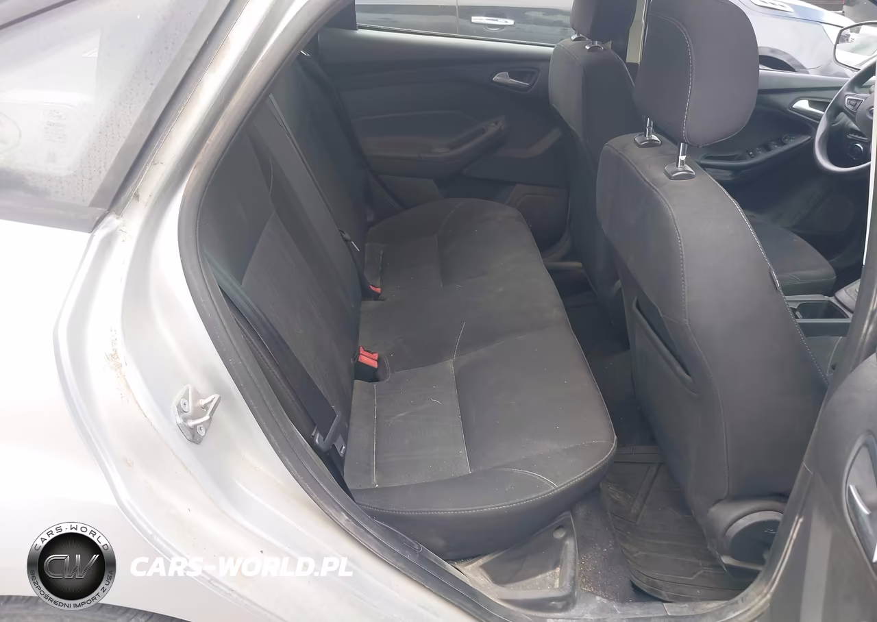 2018 Ford Focus Se VIN:1FADP3F21JL262512 - 8