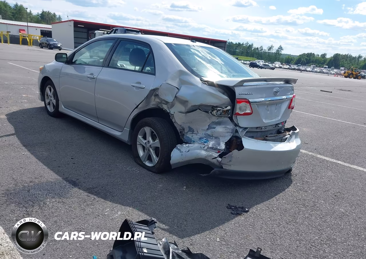 2011 Toyota Corolla S VIN:2T1BU4EE3BC735914 - 3