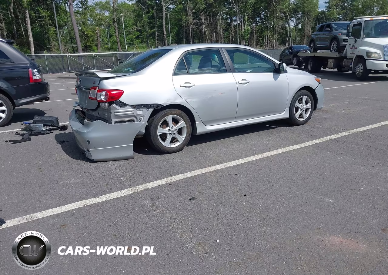 2011 Toyota Corolla S VIN:2T1BU4EE3BC735914 - 4