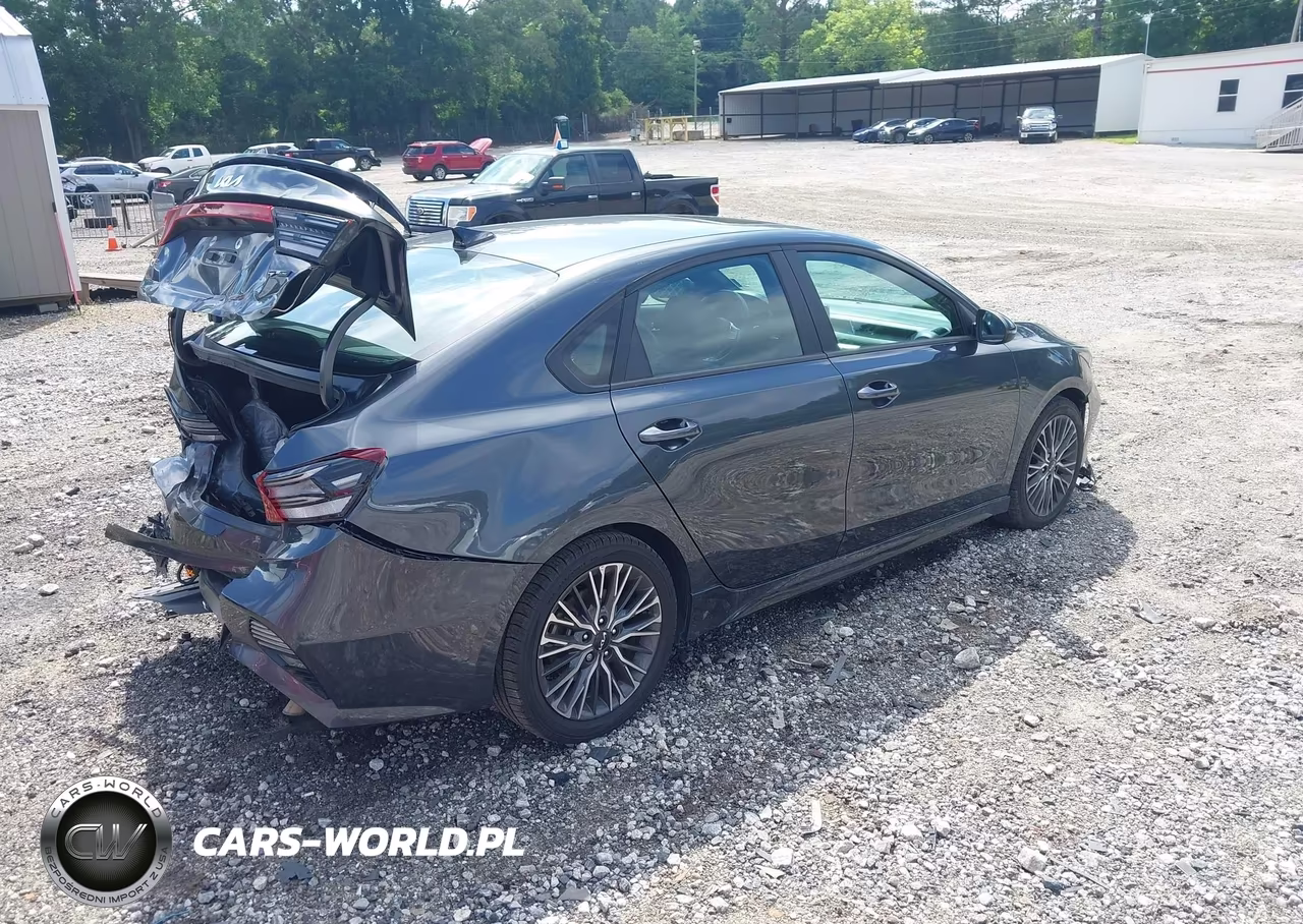 2024 Kia Forte Gt-Line VIN:3KPF54AD5RE712061 - 4