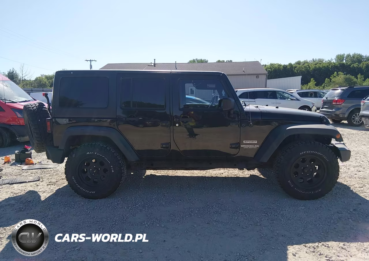 2012 Jeep Wrangler Unlimited Sport VIN:1C4BJWDG0CL151066 - 13