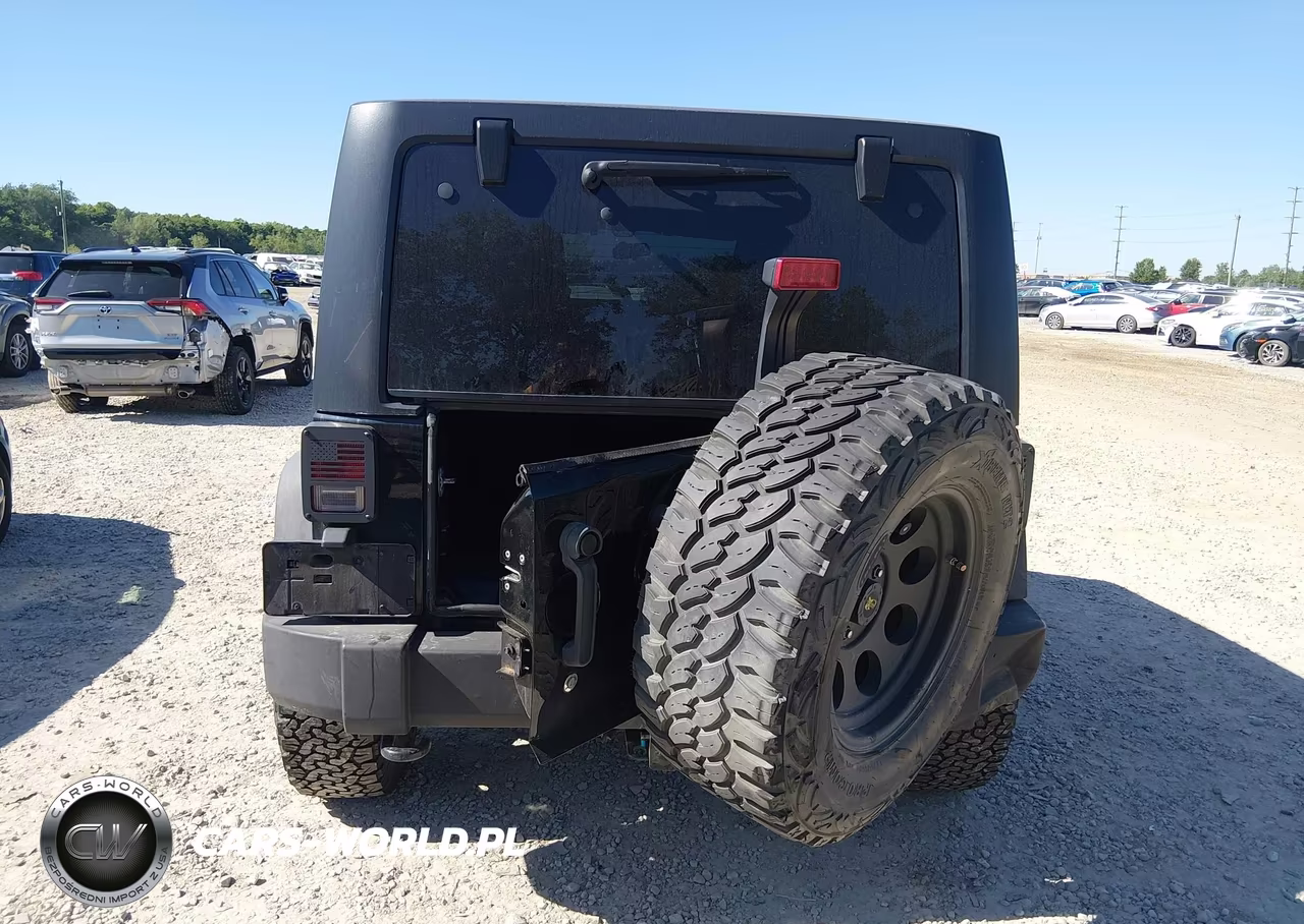 2012 Jeep Wrangler Unlimited Sport VIN:1C4BJWDG0CL151066 - 6