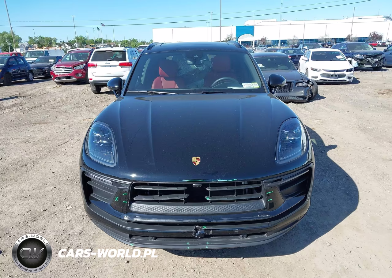 2025 Porsche Macan T VIN:WP1AA2A55SLB06175 - 13