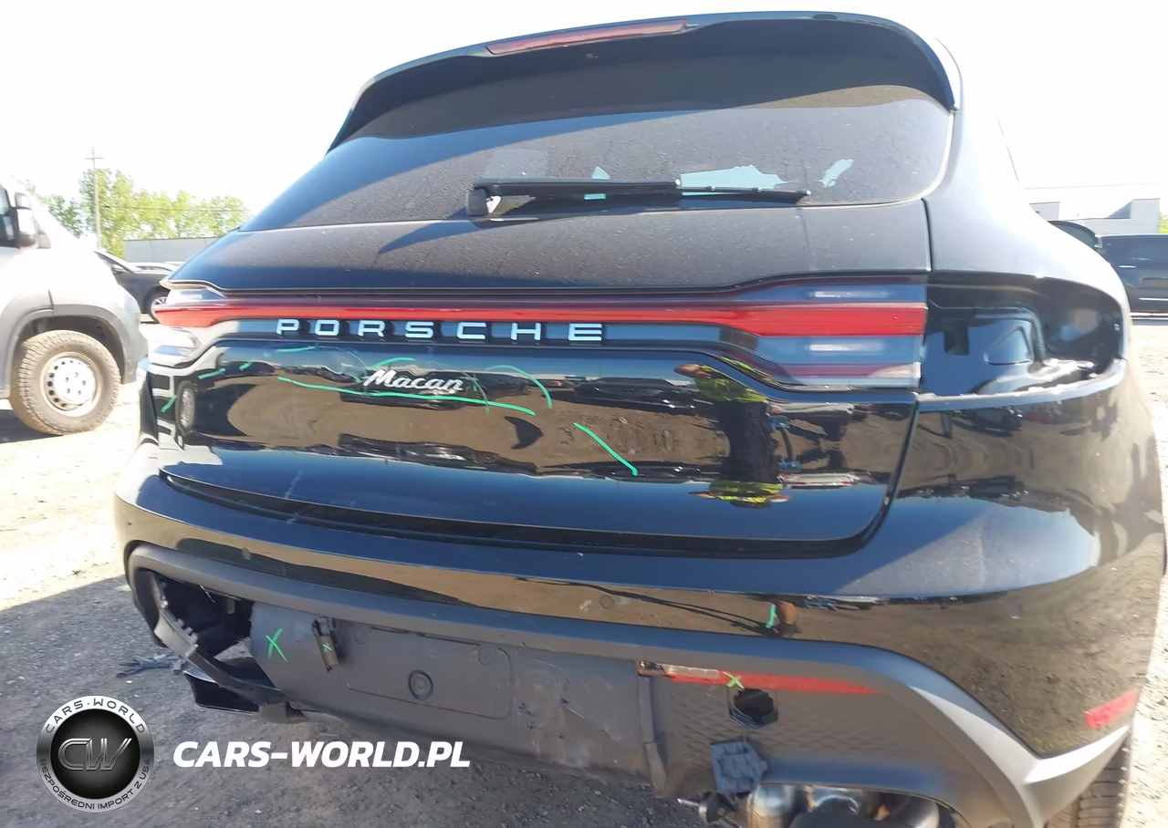 2025 Porsche Macan T VIN:WP1AA2A55SLB06175 - 18