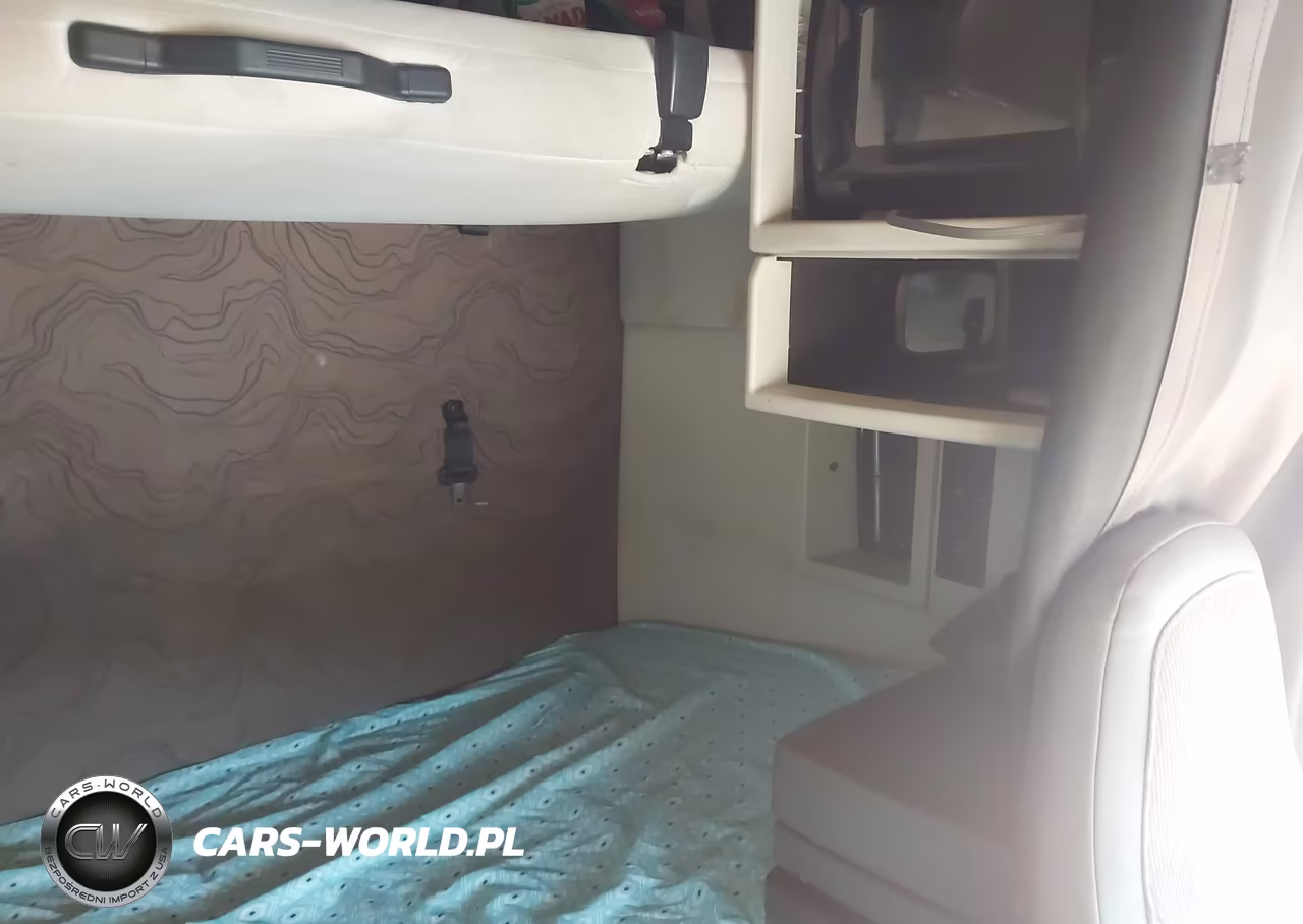 2021 Volvo Vnr VIN:4V4WC9DHXMN268461 - 13