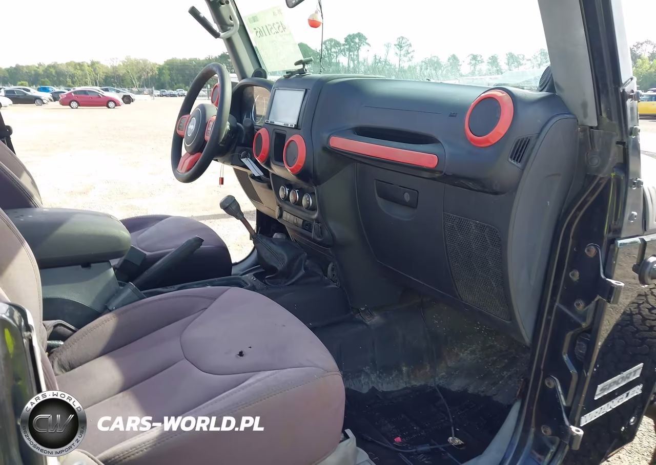 2013 Jeep Wrangler Sport VIN:1C4AJWAG1DL644370 - 5