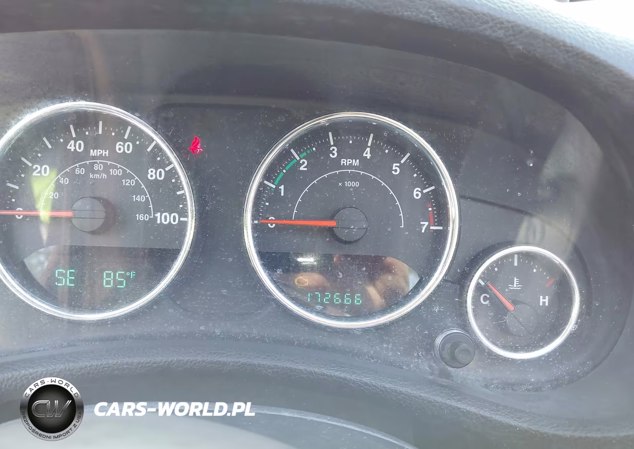 2013 Jeep Wrangler Sport VIN:1C4AJWAG1DL644370 - 7