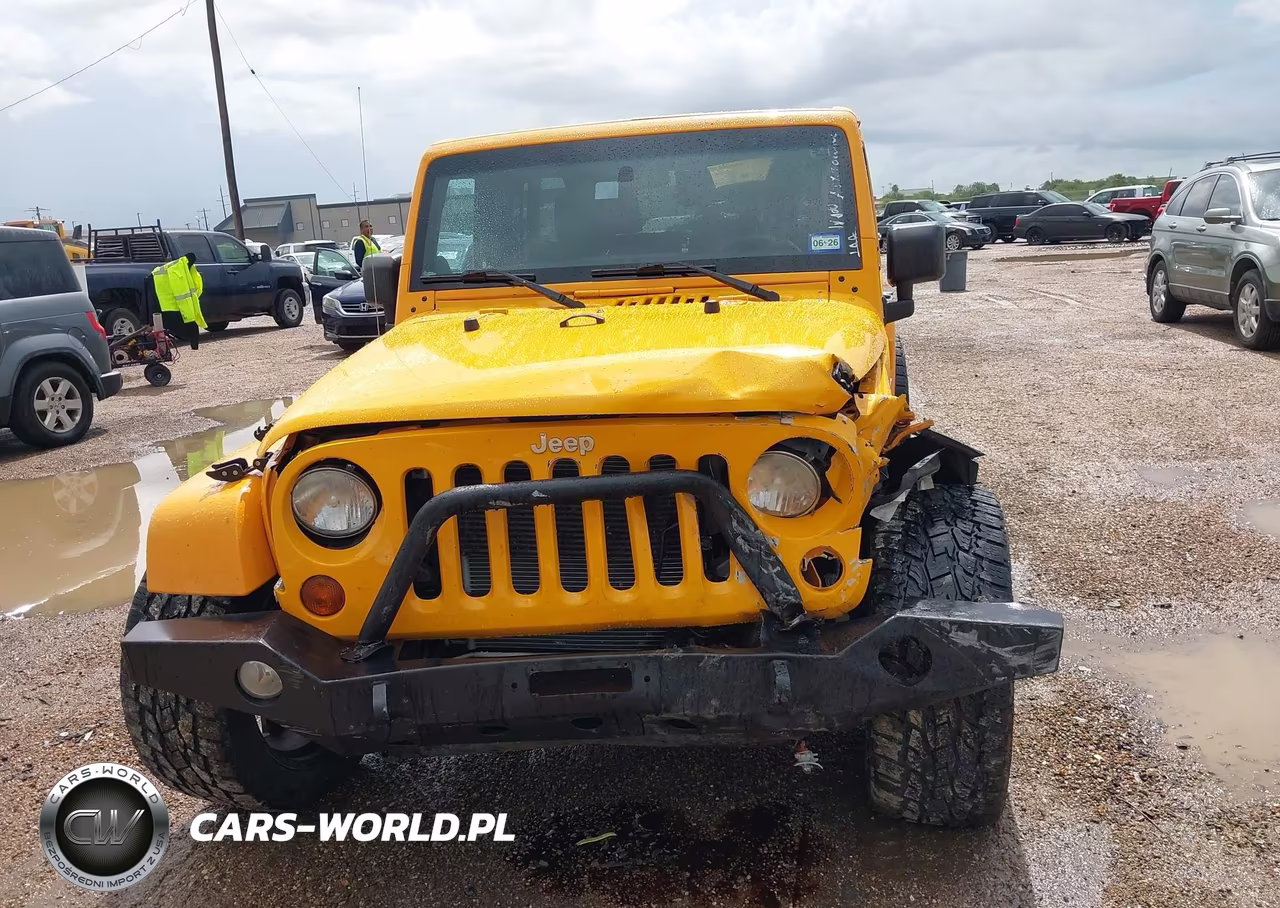 2012 Jeep Wrangler Unlimited Sahara VIN:1C4HJWEG6CL161240 - 13