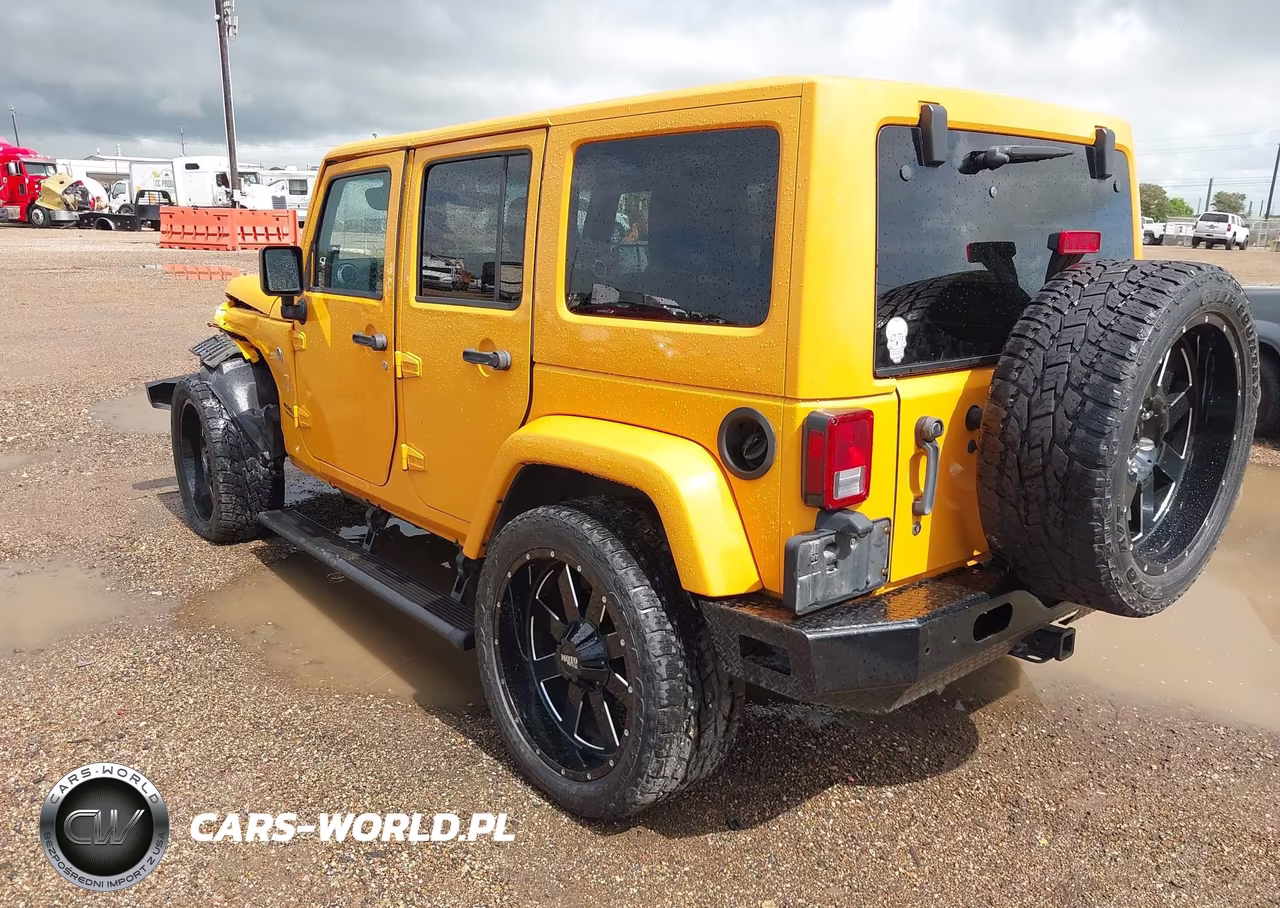 2012 Jeep Wrangler Unlimited Sahara VIN:1C4HJWEG6CL161240 - 3
