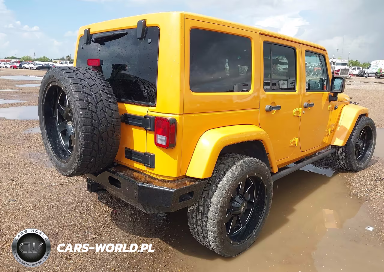 2012 Jeep Wrangler Unlimited Sahara VIN:1C4HJWEG6CL161240 - 4