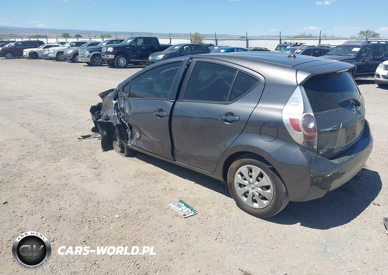 2014 Toyota Prius C Two VIN:JTDKDTB32E1061695 - 3