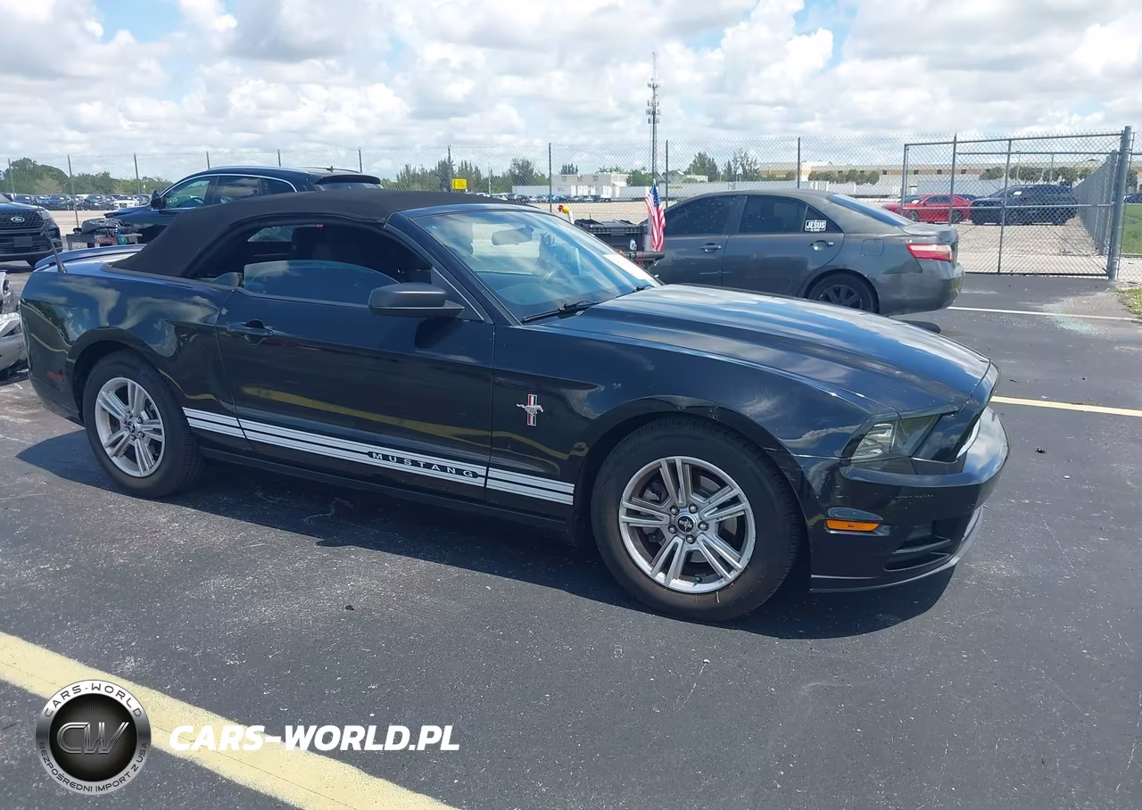 2013 Ford Mustang V6