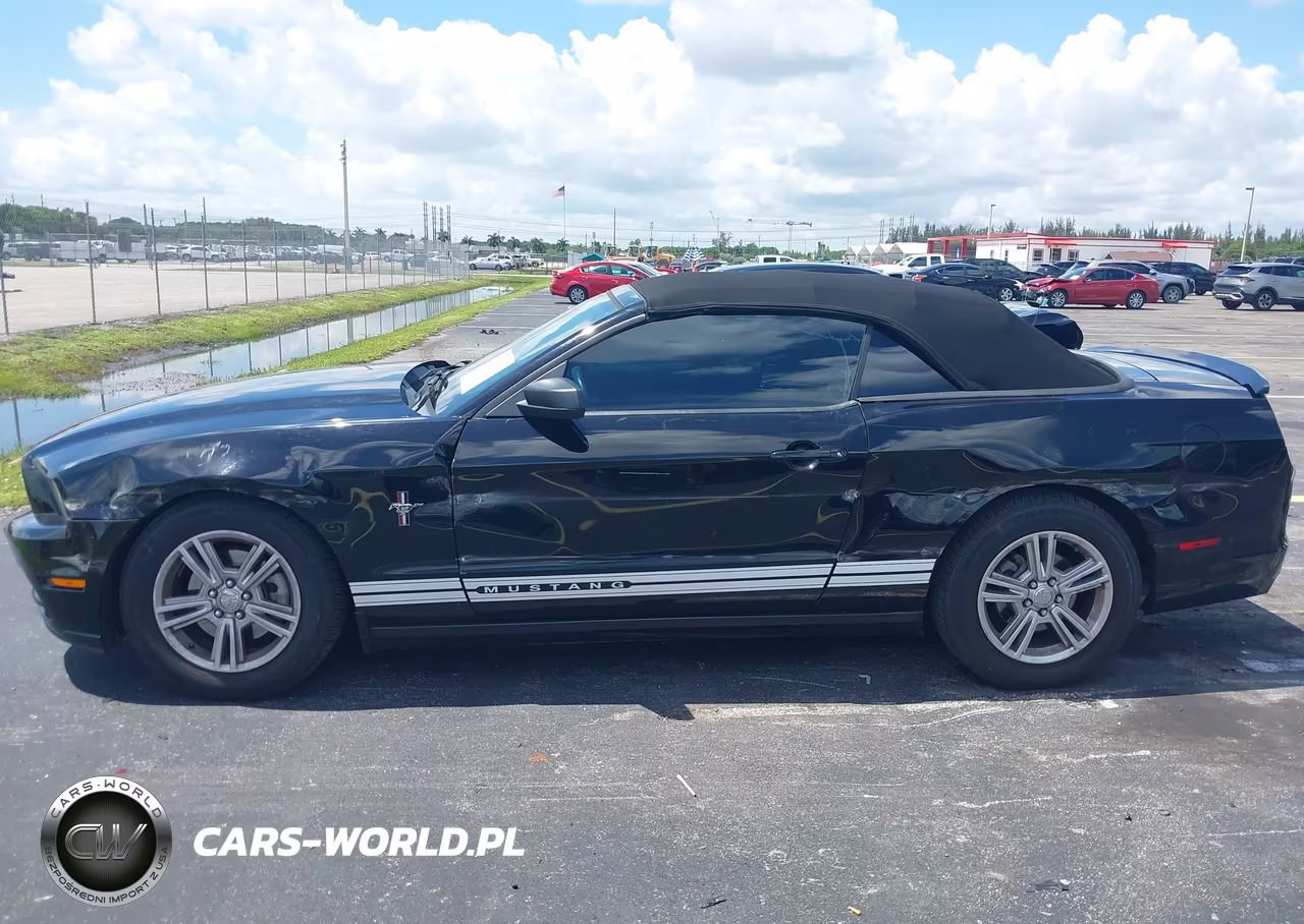 2013 Ford Mustang V6 VIN:1ZVBP8EM8D5250784 - 6