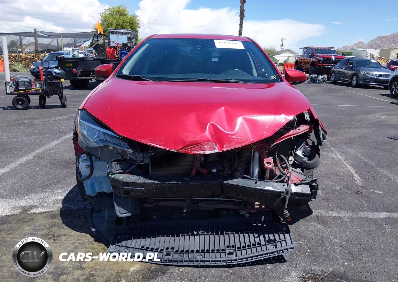 2018 Toyota Corolla Le VIN:2T1BURHE1JC122598 - 13