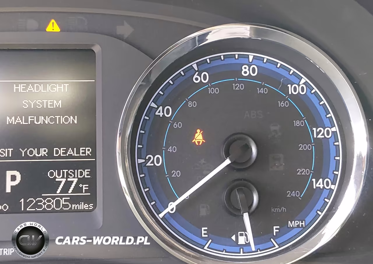 2018 Toyota Corolla Le VIN:2T1BURHE1JC122598 - 16