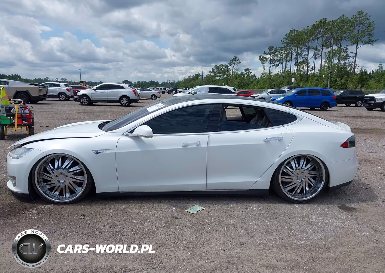 2013 Tesla Model S VIN:5YJSA1CN5DFP20811 - 13