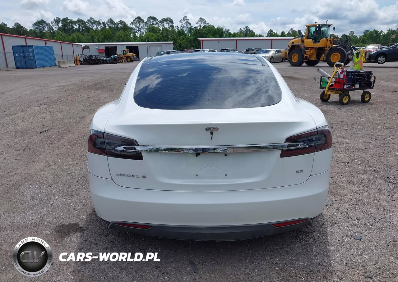 2013 Tesla Model S VIN:5YJSA1CN5DFP20811 - 15