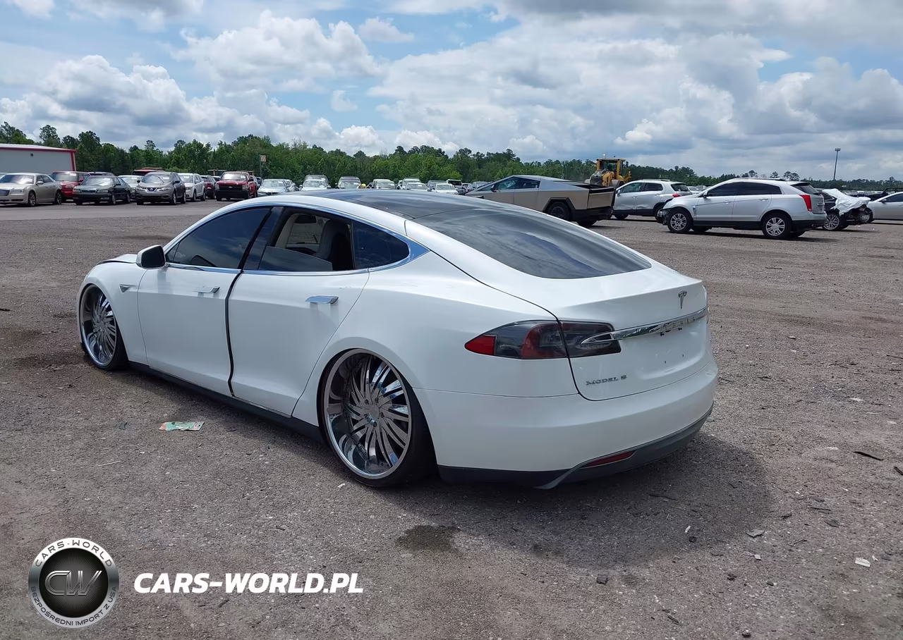 2013 Tesla Model S VIN:5YJSA1CN5DFP20811 - 3