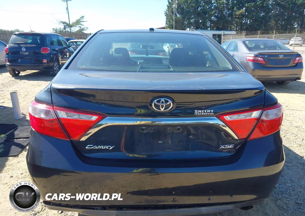 2015 Toyota Camry Xse VIN:4T1BF1FK3FU495006 - 16