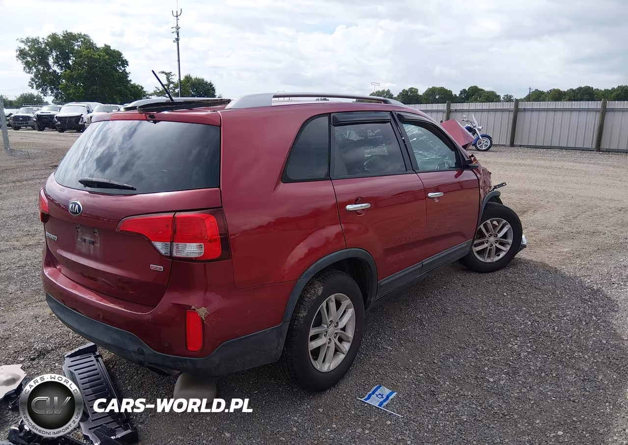 2015 Kia Sorento Lx VIN:5XYKT3A63FG631235 - 4