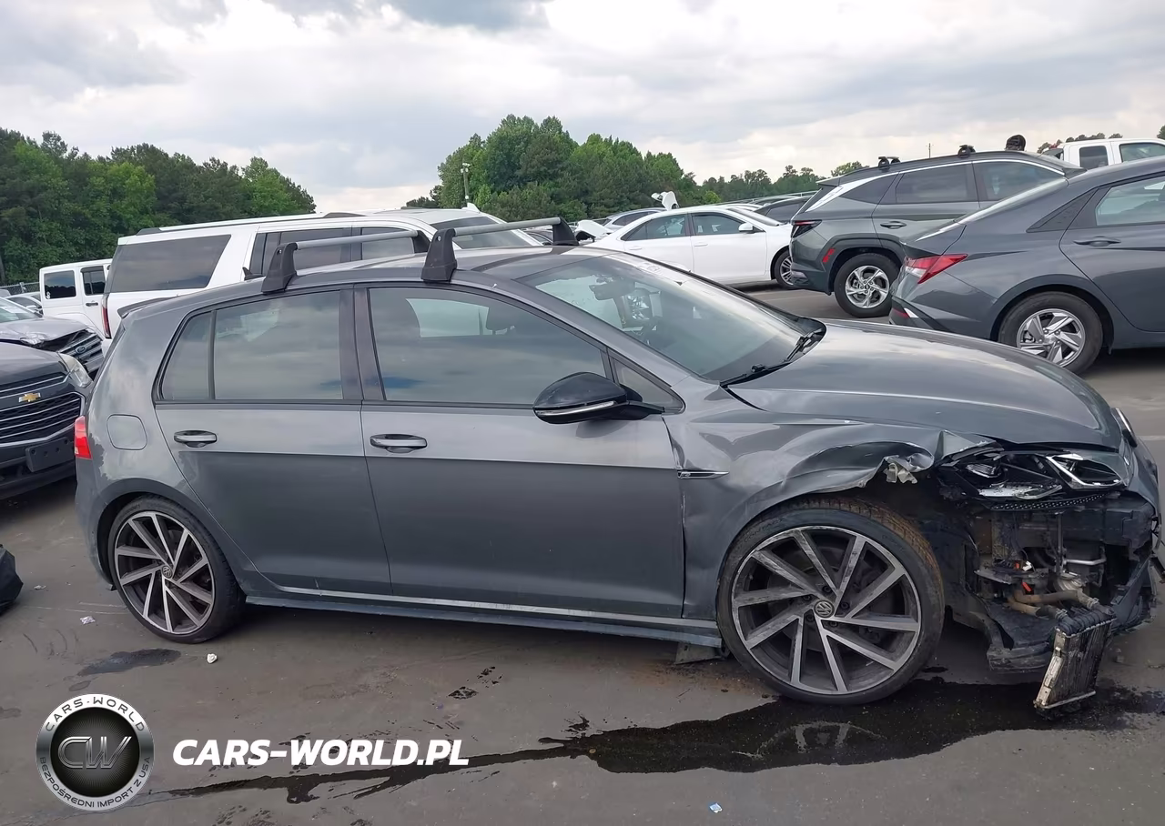 2018 Volkswagen Golf R 2.0T W-Dcc Navigation VIN:WVWUF7AU5JW055827 - 13