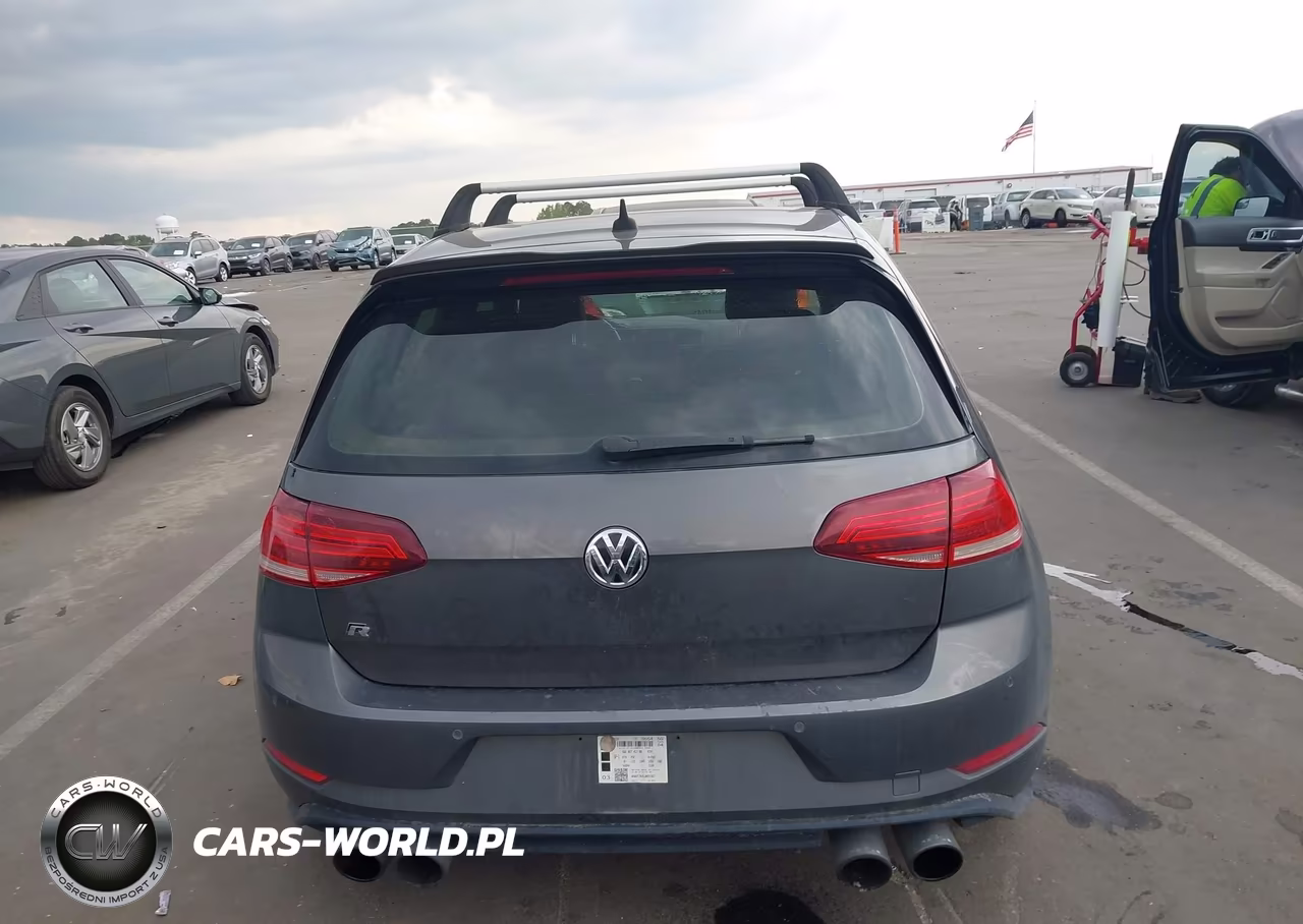 2018 Volkswagen Golf R 2.0T W-Dcc Navigation VIN:WVWUF7AU5JW055827 - 16