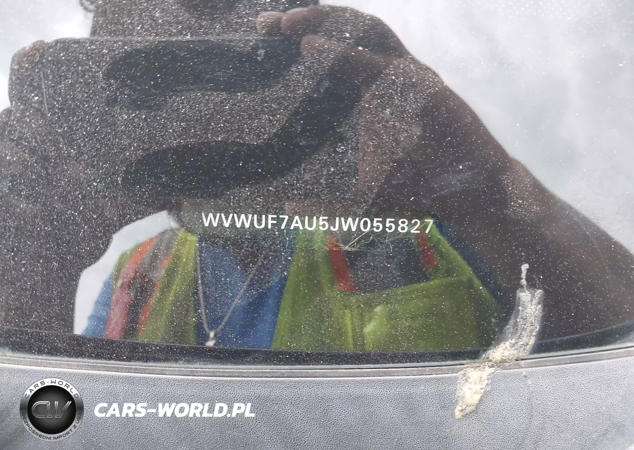 2018 Volkswagen Golf R 2.0T W-Dcc Navigation VIN:WVWUF7AU5JW055827 - 9