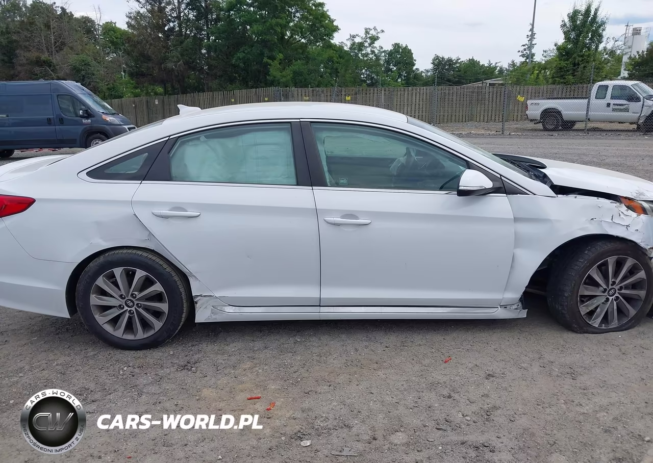 2016 Hyundai Sonata Sport VIN:5NPE34AF4GH299559 - 13