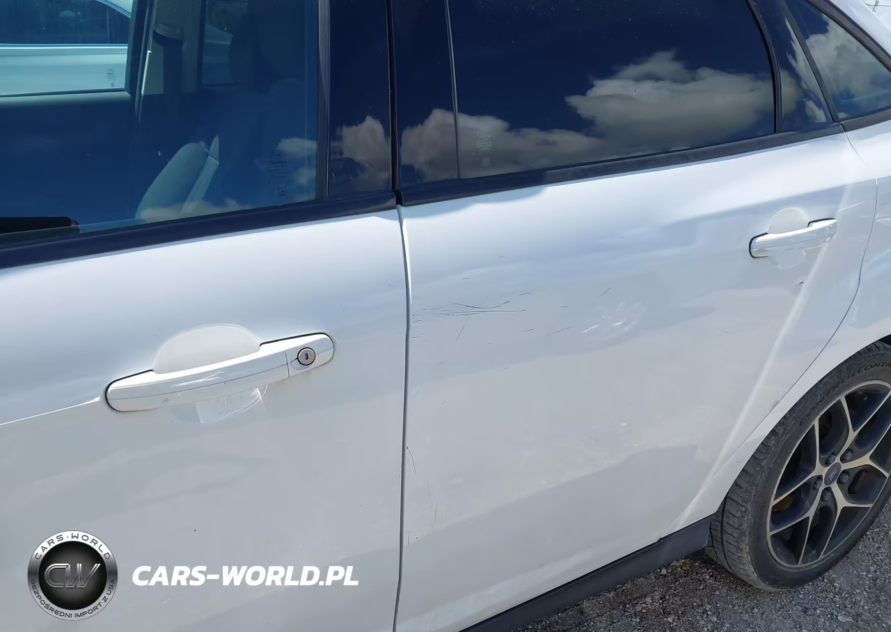 2017 Ford Focus Sel VIN:1FADP3H21HL237097 - 6