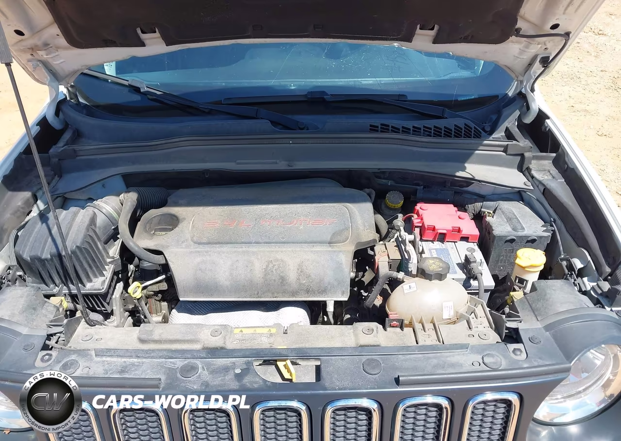 2018 Jeep Renegade Latitude 4X4 VIN:ZACCJBBB2JPJ14367 - 10