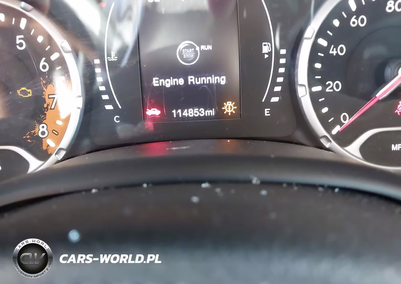 2018 Jeep Renegade Latitude 4X4 VIN:ZACCJBBB2JPJ14367 - 16