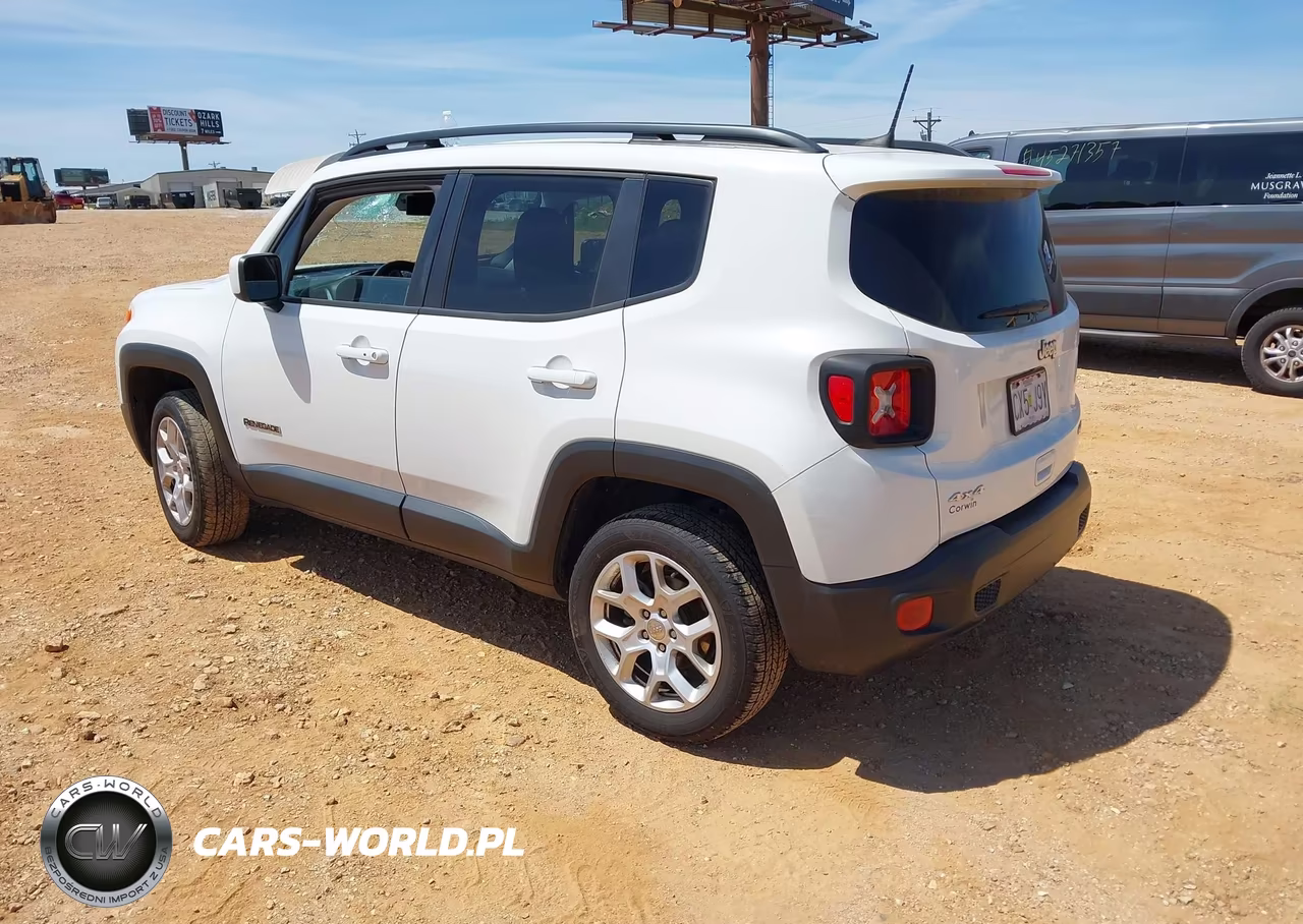 2018 Jeep Renegade Latitude 4X4 VIN:ZACCJBBB2JPJ14367 - 3